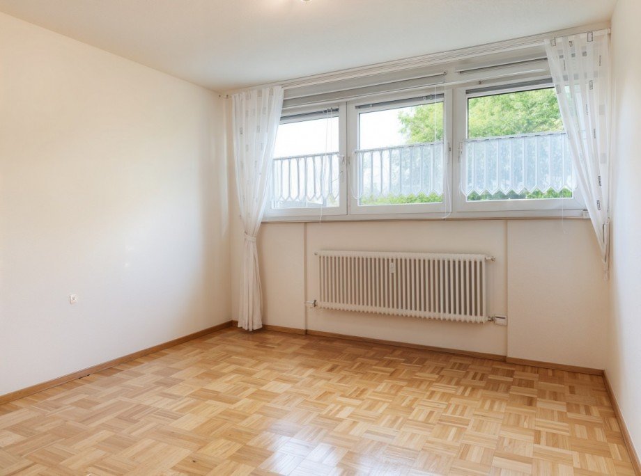 Schlafzimmer 1/3 - Unm�biliert (KI generiert) Wohnung Essen