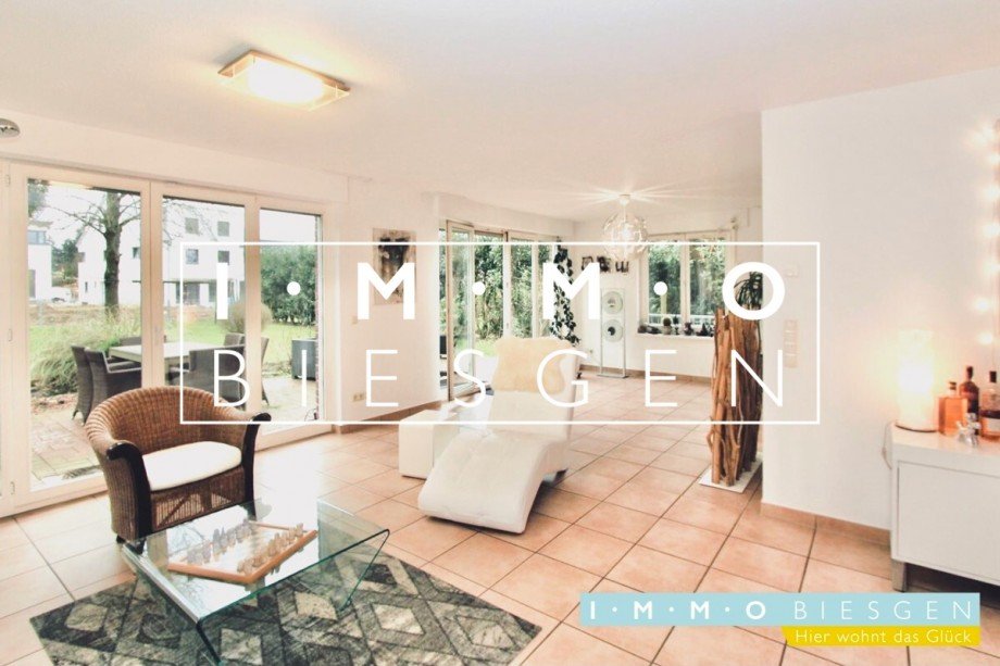Wohnzimmer_Immobilienmakler_M�lheim Einfamilienhaus M�lheim an der Ruhr
