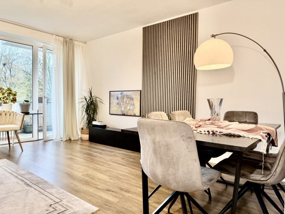 Wohnzimmer + Essbereich Etagenwohnung M�lheim an der Ruhr