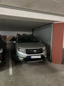 Tiefgaragenstellplatz Attraktive Wohnung in Essen Kettwig.