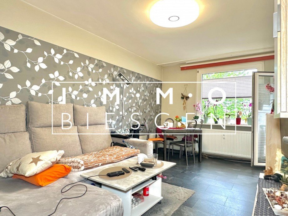 Wohnzimmer 1. OG Links Mehrfamilienhaus Oberhausen