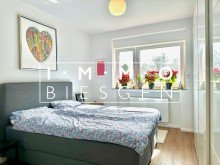 Schlafzimmer Zwei Balkone + zwei Zimmer = Ihre liebevoll renovierte Eigentumsohnung in 45478 Broich