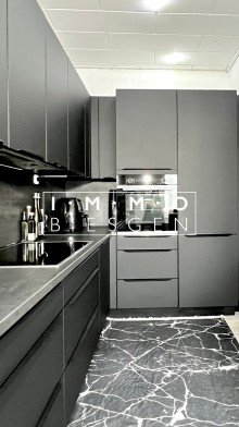 K�che  Haus im Haus  Familientraum mit Garten, Pool, Sauna und Garage in Oberhausen