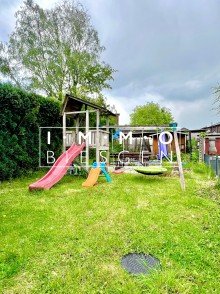 Garten  Haus im Haus  Familientraum mit Garten, Pool, Sauna und Garage in Oberhausen