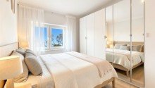 Schlafzimmer - M�blierungsvorschlag  Haus im Haus  Familientraum mit Garten, Pool, Sauna und Garage in Oberhausen