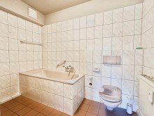 Badezimmer Exklusive Eigentumswohnung in bester Lage von 45470 M�lheim Holthausen.