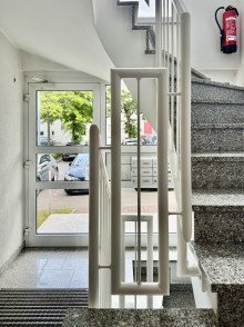 Treppenhaus Dorf Saarn: 3,5-Zimmer-Gartenwohnung mit Stellplatz - Erbpachtobjekt in 45481