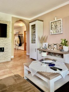 Wohnzimmer Dorf Saarn: 3,5-Zimmer-Gartenwohnung mit Stellplatz - Erbpachtobjekt in 45481