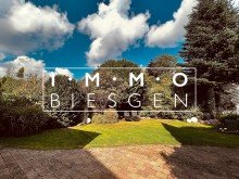 Garten Einfamilienhaus mit Einbauk�che und Garage in 45475 M�lheim-D�mpten.