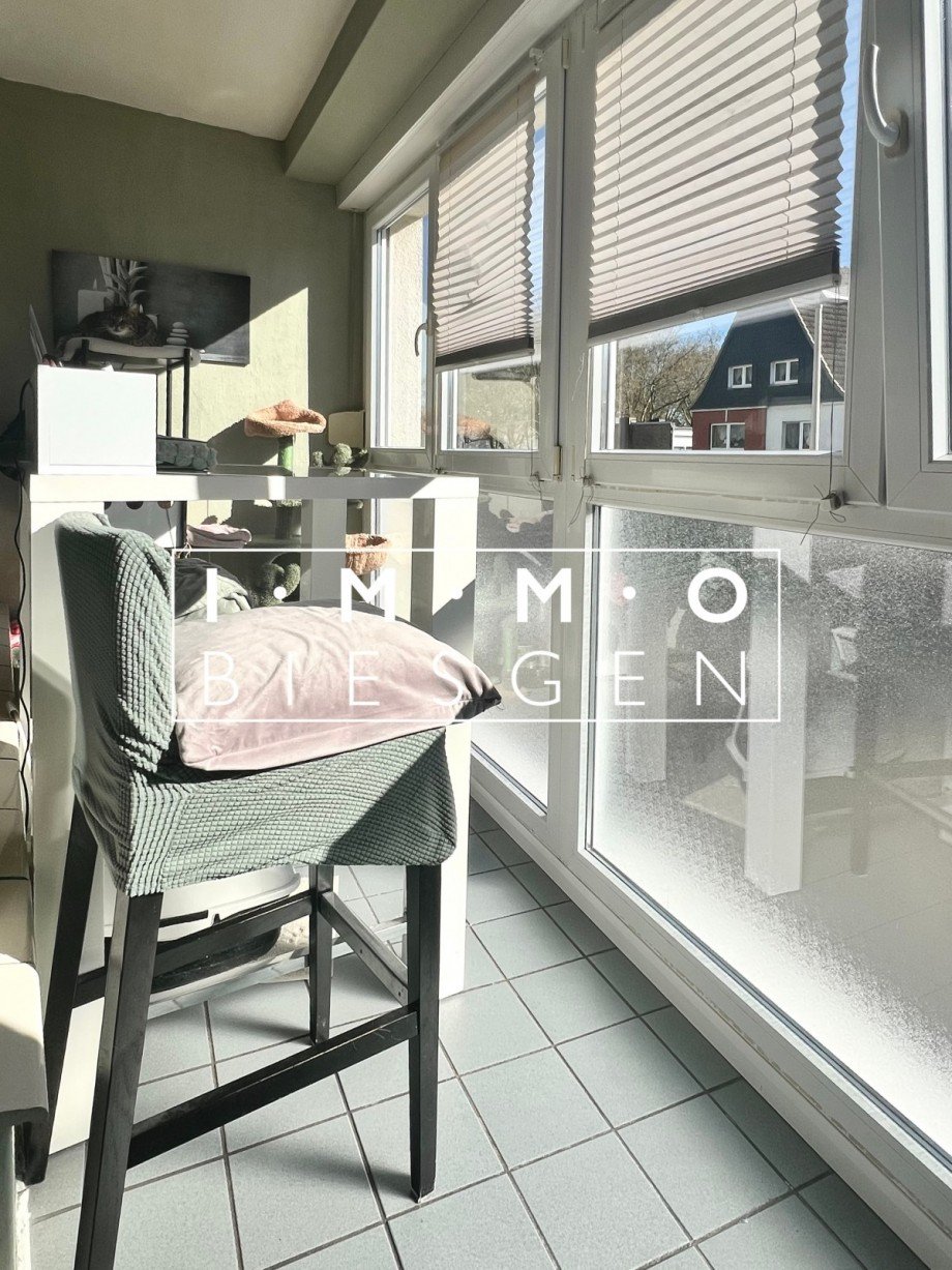 Balkon 1. OG L Mehrfamilienhaus Oberhausen