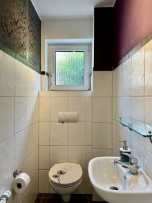 G�ste WC Tolles Reihenhaus zum Verkauf. Einfamilienhaus f�r die Familie.