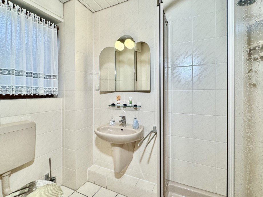 G�ste-WC mit Dusche Haus M�lheim an der Ruhr