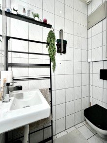 G�ste WC  Haus im Haus  Familientraum mit Garten, Pool, Sauna und Garage in Oberhausen