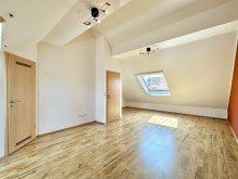 Dachboden Tolles Reihenhaus zum Verkauf. Einfamilienhaus f�r die Familie.