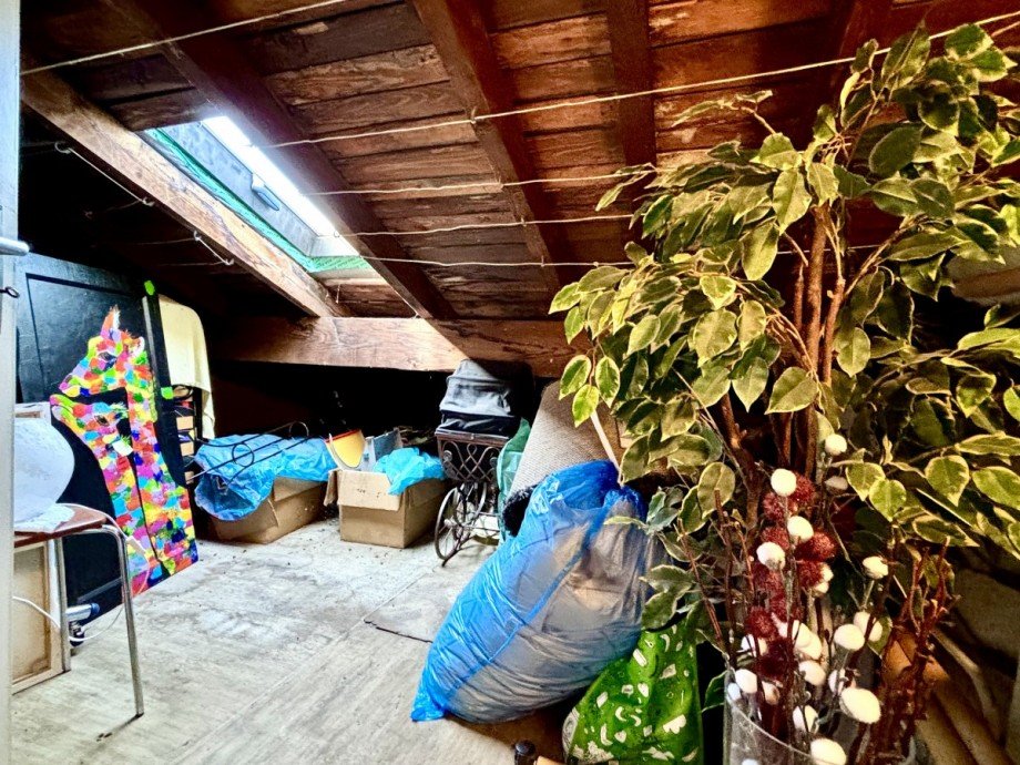 Dachboden Reihenmittelhaus M�lheim an der Ruhr