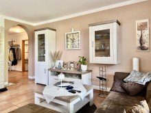 Wohnzimmer Dorf Saarn: 3,5-Zimmer-Gartenwohnung mit Stellplatz - Erbpachtobjekt in 45481