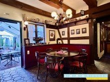Gastrobereich mit Autritt zum Biergarten Einmalige Gelegenheit in der M�lheimer Altstadt. 45468 M�lheim zur Pacht.