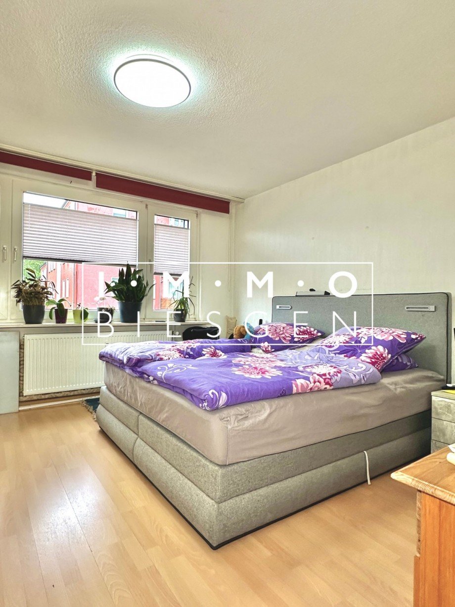 Schlafzimmer 1. OG Links Mehrfamilienhaus Oberhausen