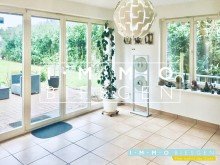 Wohnzimmer_Immobilienmakler_M�lheim Einfamilienhaus mit 3 Kinderzimmern und das Au Pair hat auch noch Platz in 45472 M�lheim an der Ruhr Hei�en.