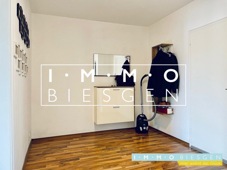 Flur mit Abstellraum Etagenwohnung M�lheim an der Ruhr