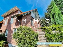 Seitenansicht Einfamilienhaus mit 3 Kinderzimmern und das Au Pair hat auch noch Platz in 45472 M�lheim an der Ruhr Hei�en.
