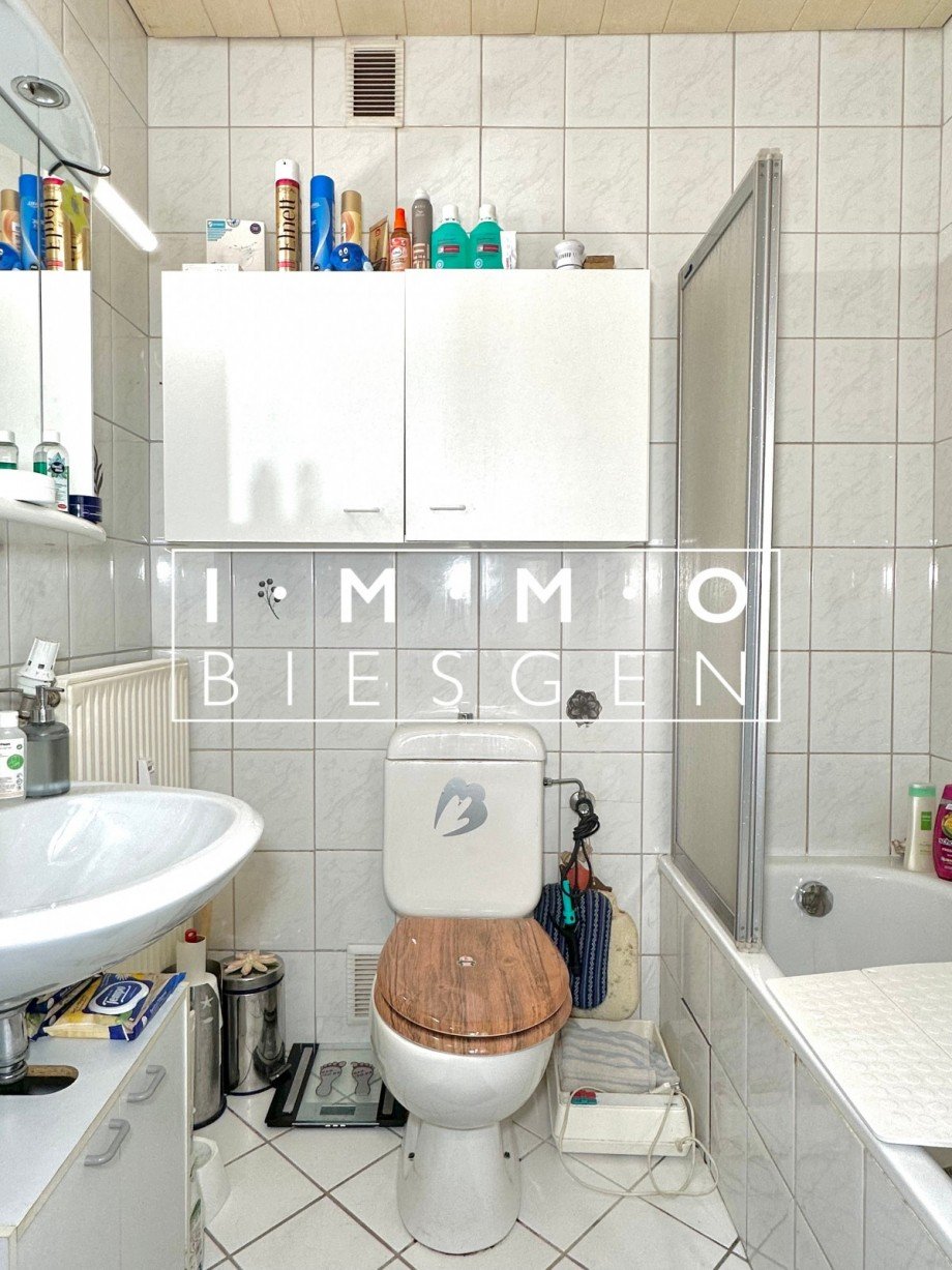 Badezimmer EG Mehrfamilienhaus Oberhausen