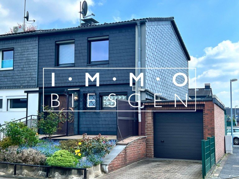 Au�enansicht M�lheim an der Ruhr Haus Ihr Zuhause f�r die ganze Familie in M�lheim D�mpten. Reihenendhaus mit Garten und Garage
