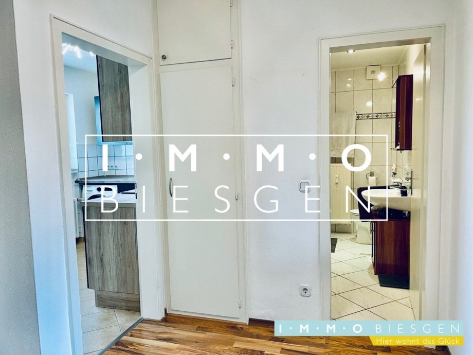 Flur mit Abstellraum Etagenwohnung M�lheim an der Ruhr