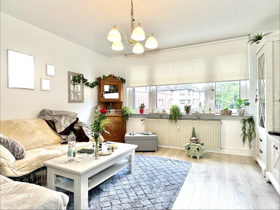 Wohnzimmer 1. OG Rechts Mehrfamilienhaus Oberhausen