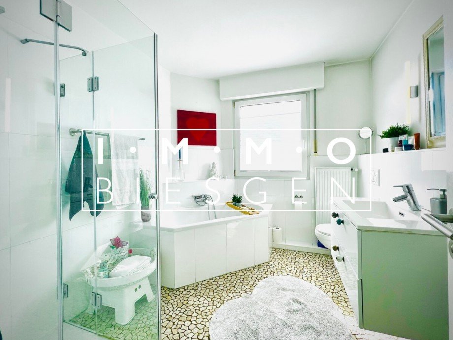 Bad mit Wanne und Dusche Reiheneckhaus M�lheim an der Ruhr