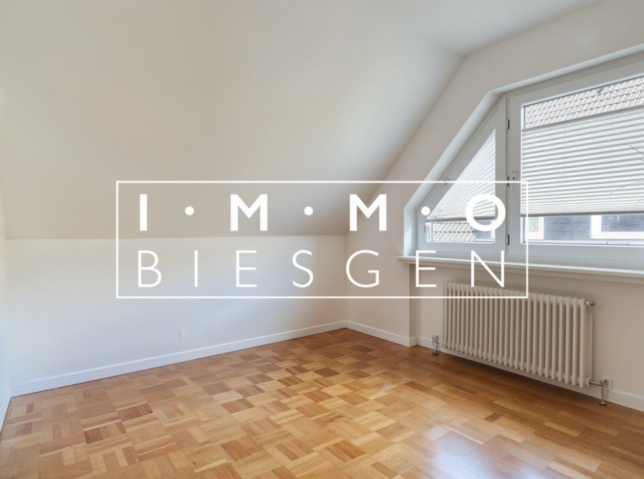 Schlafzimmer 2/3 (unm�bliert) - (KI generiert) Wohnung Essen