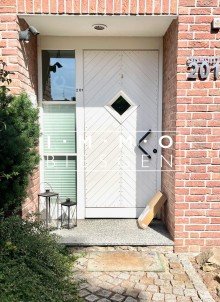 Eingangst�re_Immobilienmakler_M�lheim an der Ruhr Einfamilienhaus mit 3 Kinderzimmern und das Au Pair hat auch noch Platz in 45472 M�lheim an der Ruhr Hei�en.